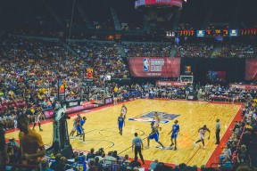 克日什托夫泳姿优雅爆发力强，克日什托夫·基耶斯洛夫斯基作品风格